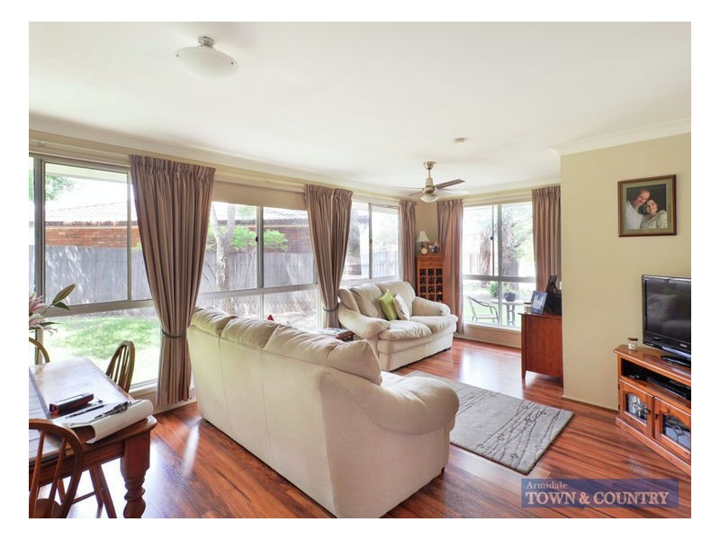 9 Howard Place, Armidale NSW 2350