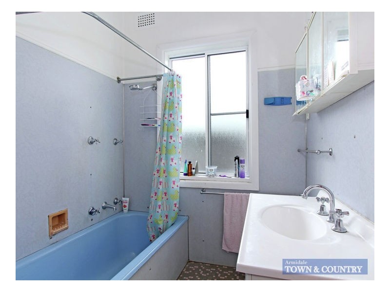 7 College Avenue, Armidale NSW 2350