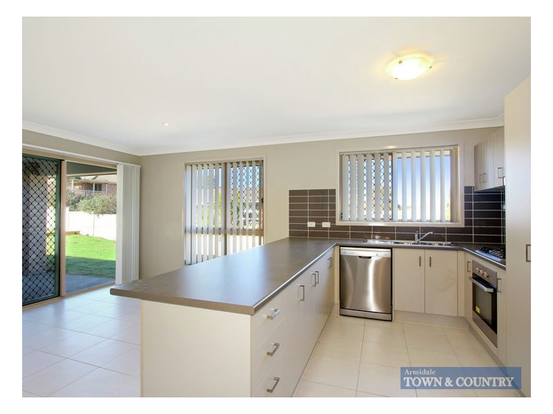 15 Golden Grove, Armidale NSW 2350