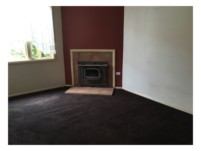 14 Tenterden Street, Guyra NSW 2365