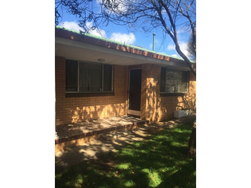 2/42 Taylor Street, Armidale NSW 2350