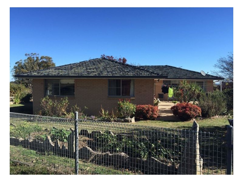 121 Claremount Road, Armidale NSW 2350