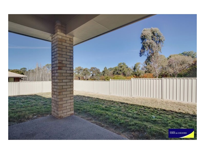 18 Earle Page Drive, Armidale NSW 2350