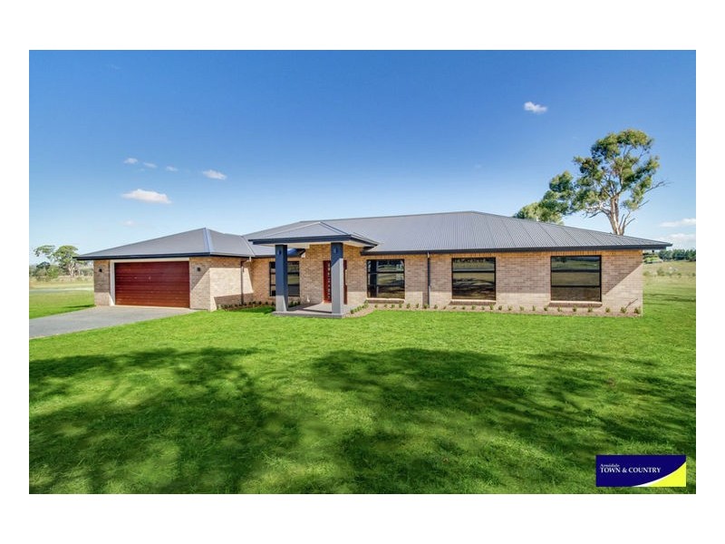 9 Post Way Kellys Plains, Armidale NSW 2350