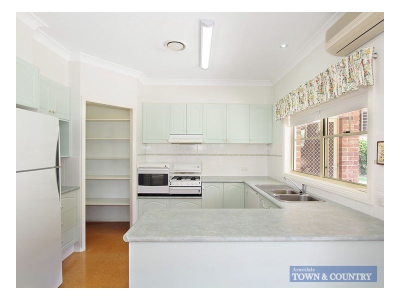 2/125 Brown Street, Armidale NSW 2350