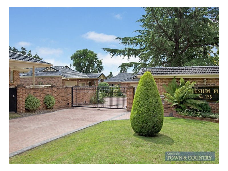 2/125 Brown Street, Armidale NSW 2350