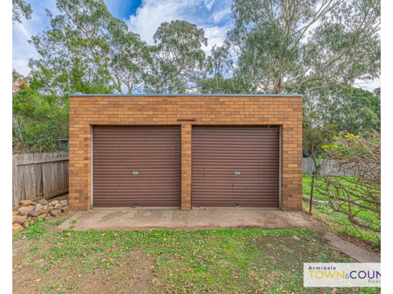 8 Centura Crescent, Armidale NSW 2350