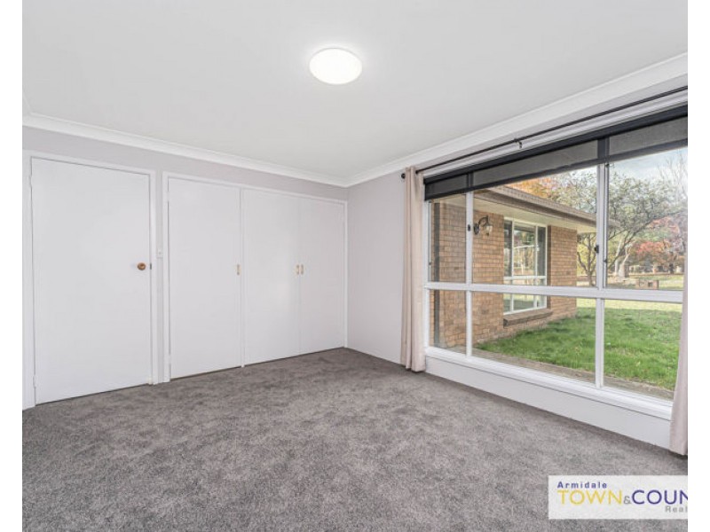8 Centura Crescent, Armidale NSW 2350
