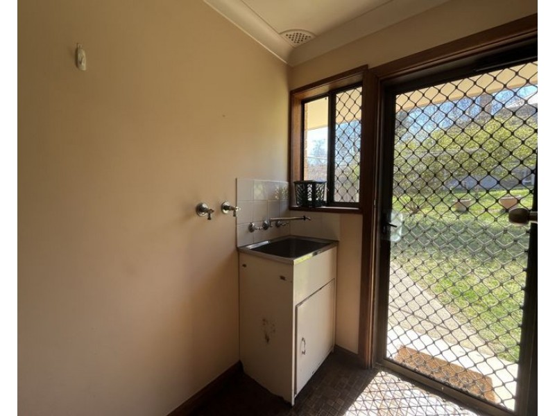 2/1 Maude Street, Armidale NSW 2350