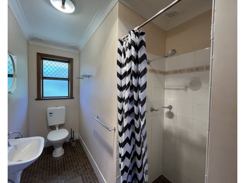 2/1 Maude Street, Armidale NSW 2350