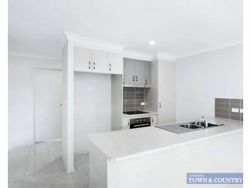 1 Campbell Parade, Armidale NSW 2350