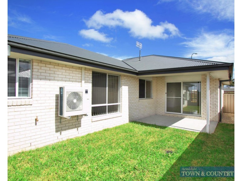 1 Campbell Parade, Armidale NSW 2350