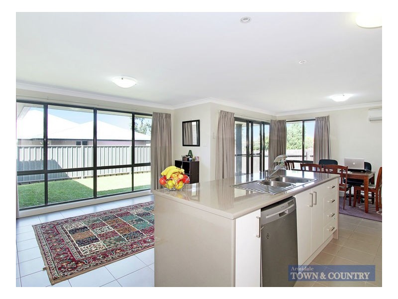 7 Albion Close, Armidale NSW 2350
