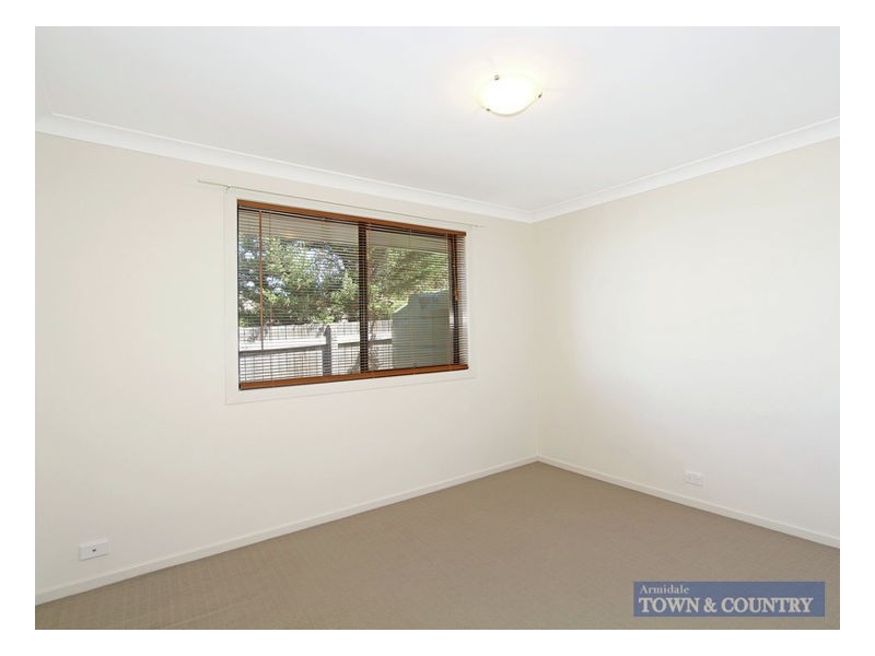 7 Albion Close, Armidale NSW 2350