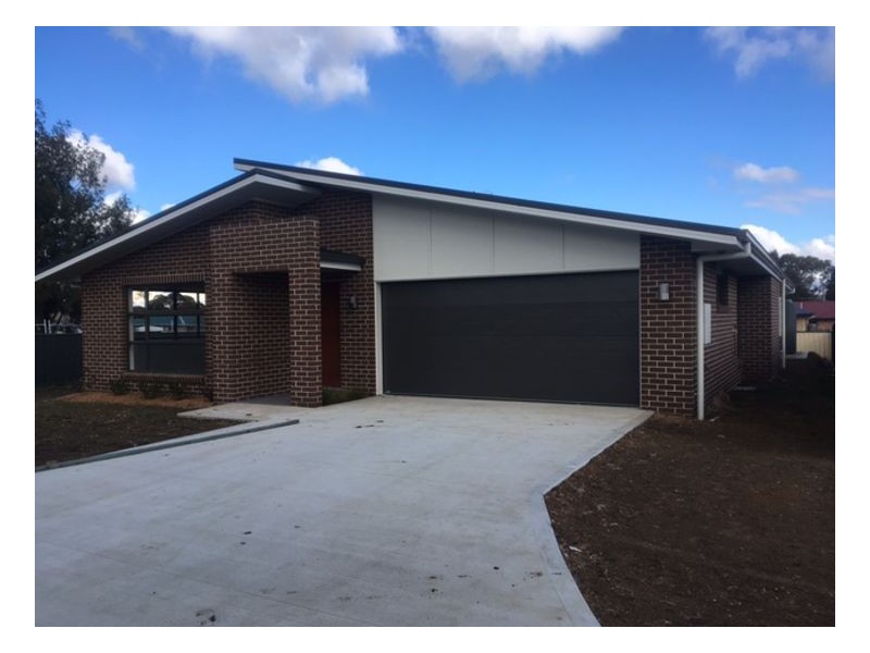 12 Albion Close, Armidale NSW 2350