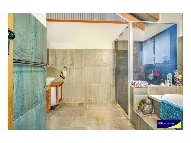 2 Nyssa Street, Armidale NSW 2350