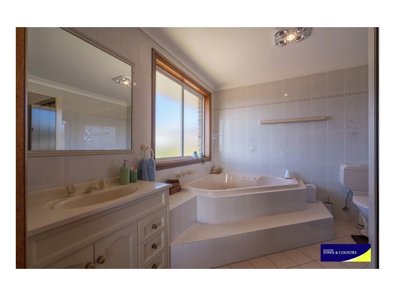 28 The Avenue, Armidale NSW 2350