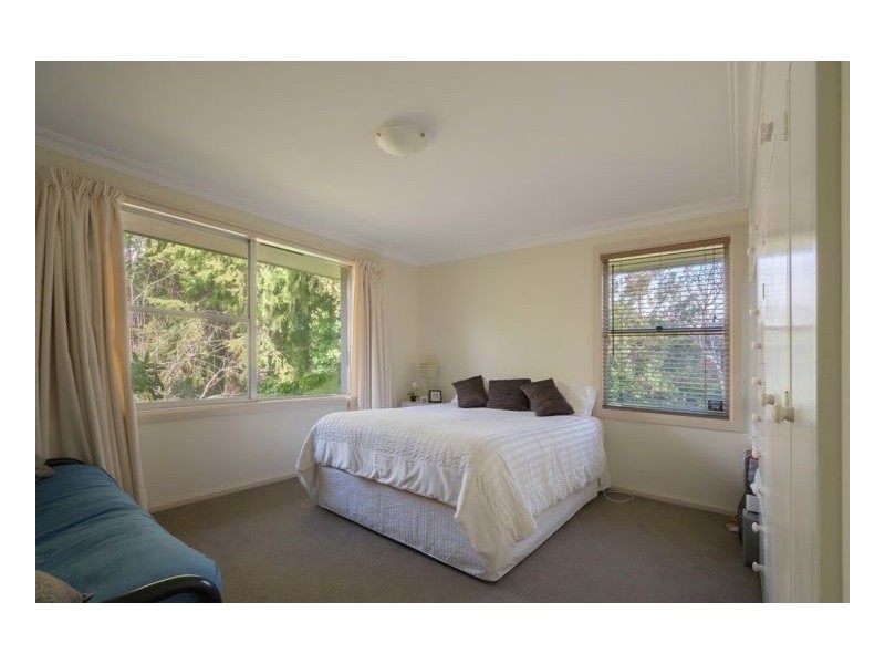 2 Catherine Street, Armidale NSW 2350