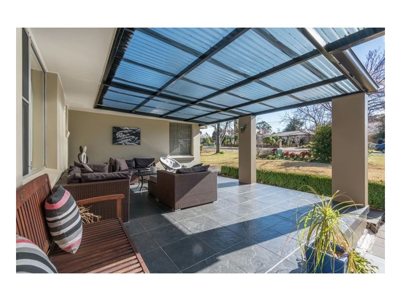2 Catherine Street, Armidale NSW 2350