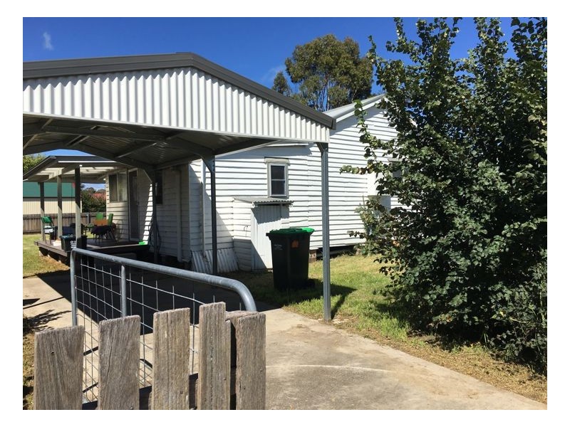 101 Golgotha Street, Armidale NSW 2350