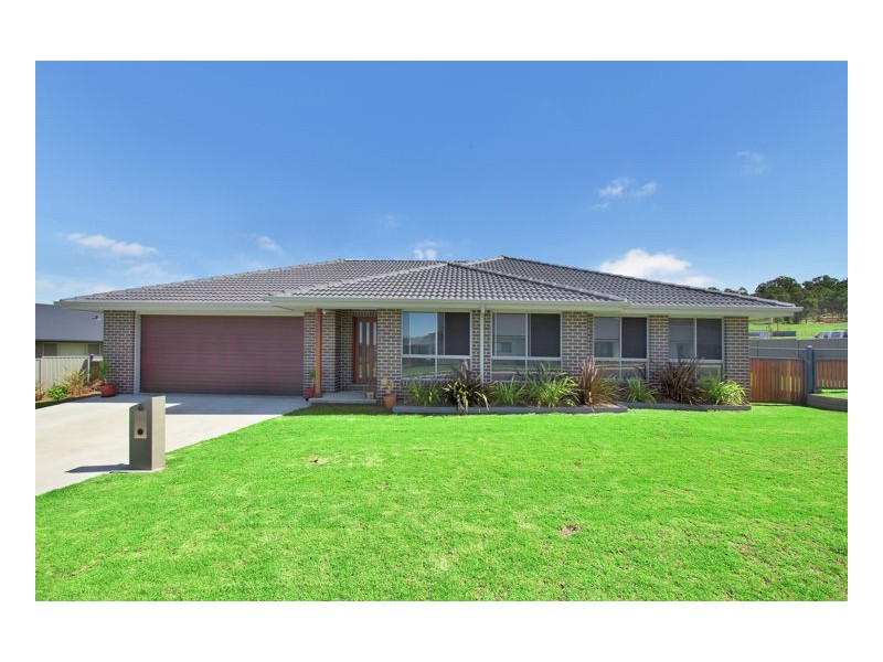 6 Peterson Drive, Armidale NSW 2350