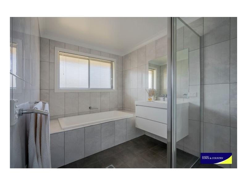 6 Peterson Drive, Armidale NSW 2350
