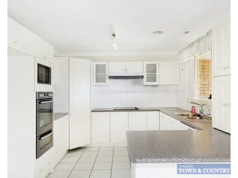 28 McCarthy Crescent, Armidale NSW 2350