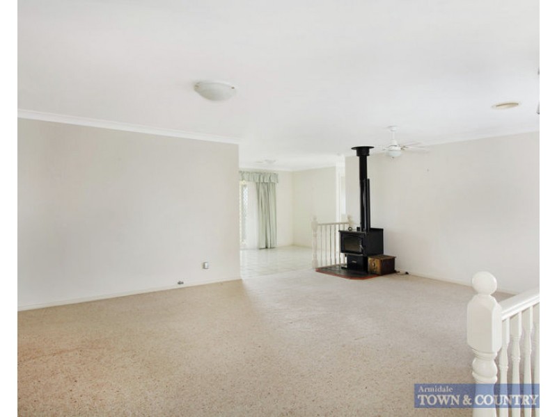 28 McCarthy Crescent, Armidale NSW 2350