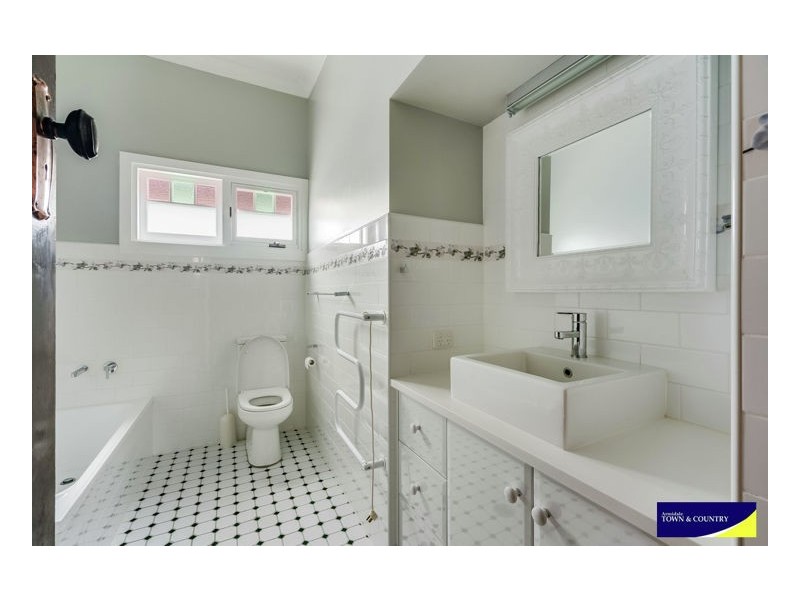 127 Jeffrey Street, Armidale NSW 2350