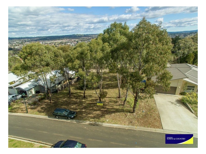 10 Illallangi Close, Armidale NSW 2350