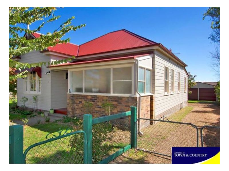 80 Kennedy Street, Armidale NSW 2350