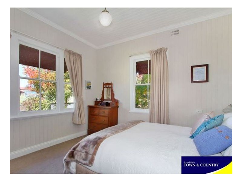 80 Kennedy Street, Armidale NSW 2350