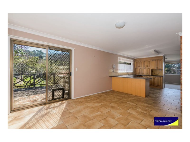 13 Newbury Drive, Armidale NSW 2350