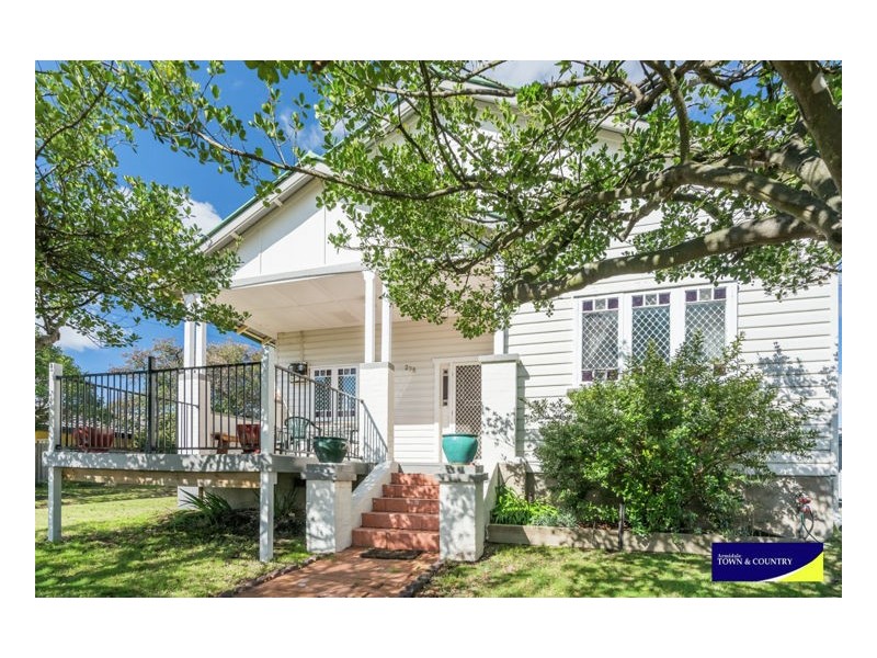 236 Rusden Street, Armidale NSW 2350