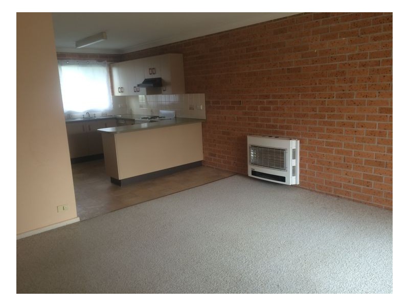 3/9 Balblair Street, Guyra NSW 2365