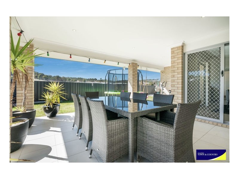 30 Albion Close, Armidale NSW 2350