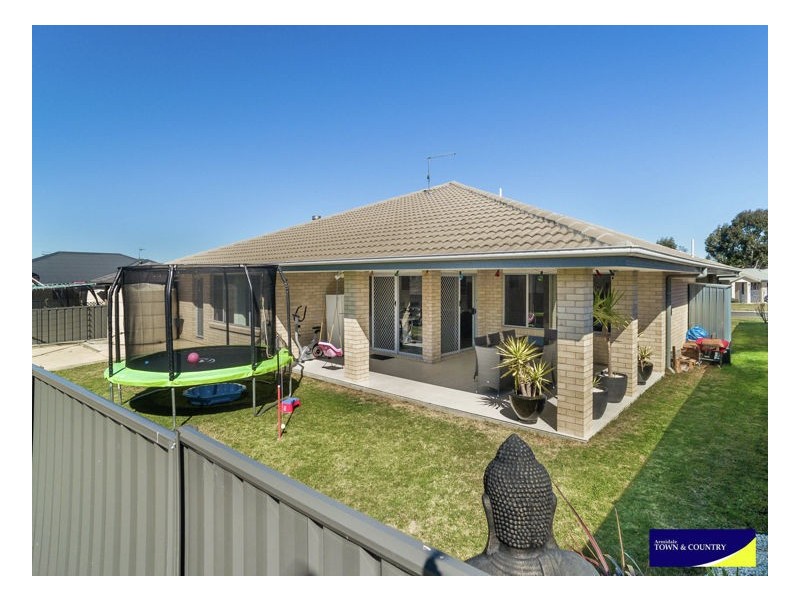 30 Albion Close, Armidale NSW 2350