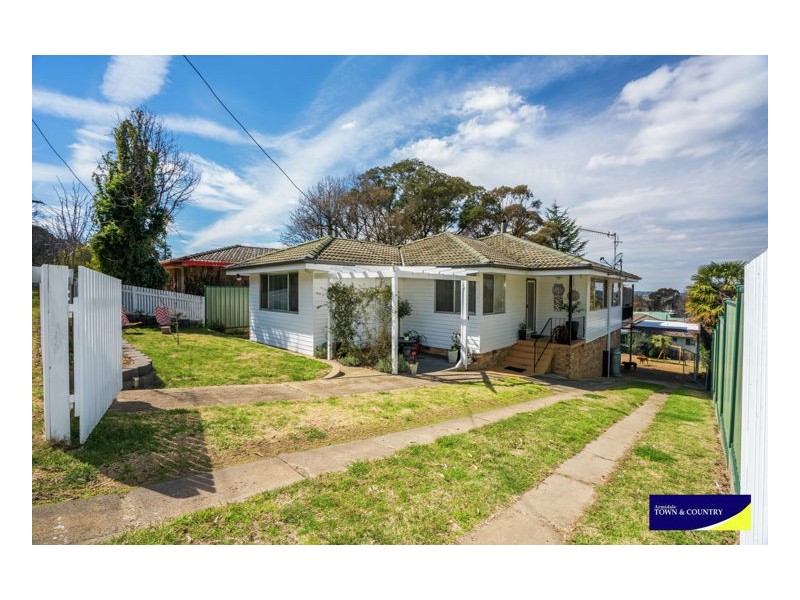 16 Jubilee Road, Armidale NSW 2350