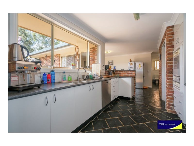 7 The Boulevarde, Armidale NSW 2350