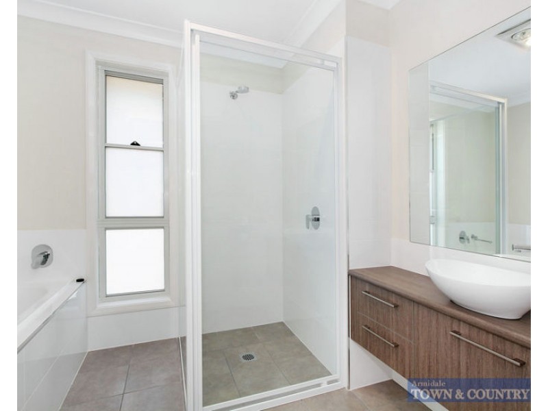 2 McGrath Place, Armidale NSW 2350