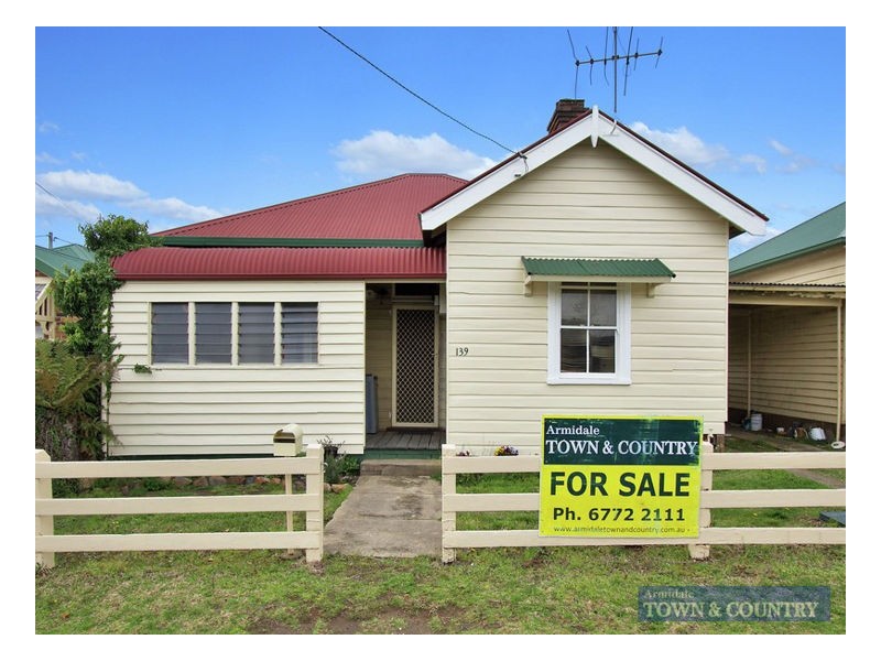 139 Taylor Street, Armidale NSW 2350