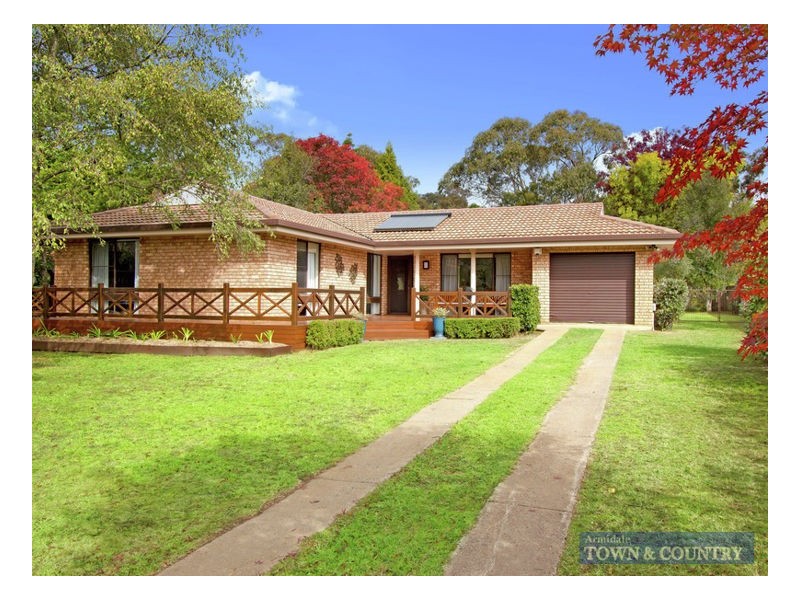9 Centura Crescent, Armidale NSW 2350