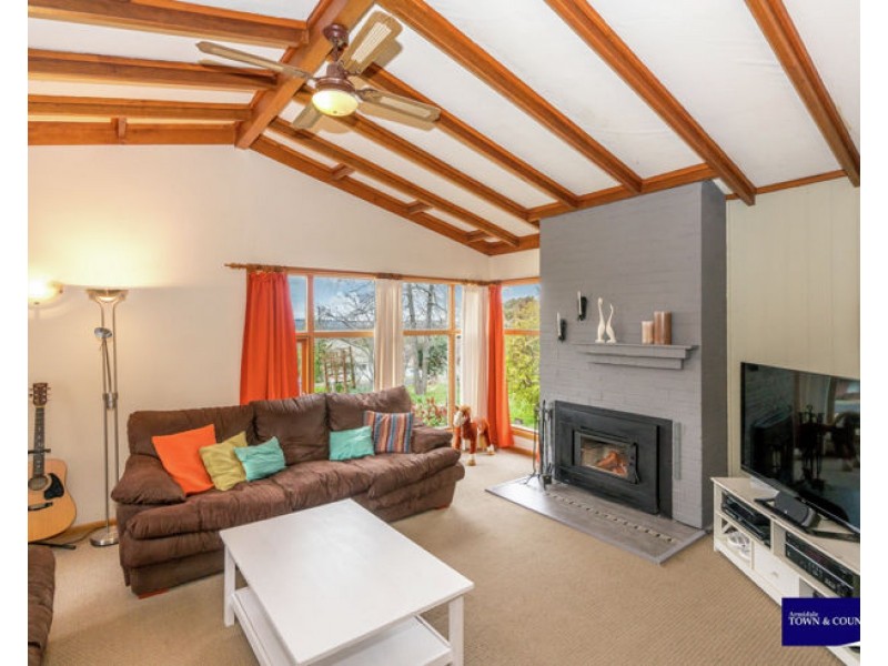 19 Jubilee Road, Armidale NSW 2350