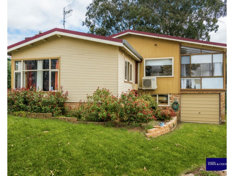 19 Jubilee Road, Armidale NSW 2350