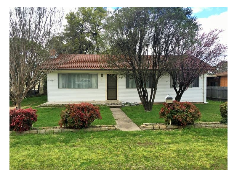 21 James Avenue, Armidale NSW 2350