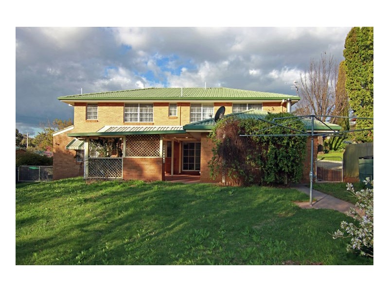 4 Belinda Place, Armidale NSW 2350