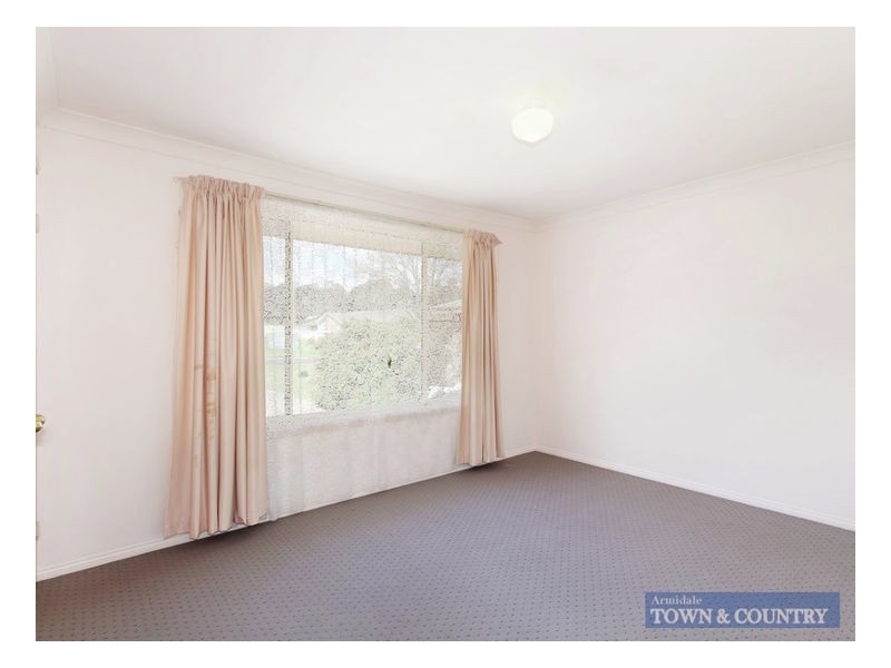 96 Fittler Close, Armidale NSW 2350
