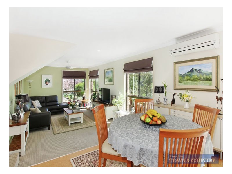 1/9 Florence Crescent, Armidale NSW 2350