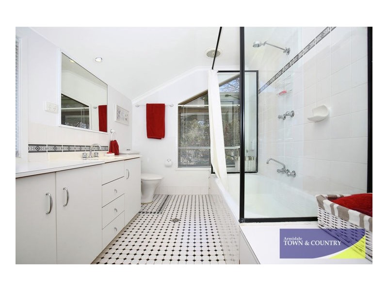 1/9 Florence Crescent, Armidale NSW 2350