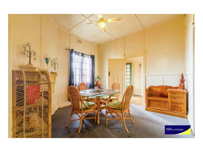 16 Tenterden Street, Guyra NSW 2365